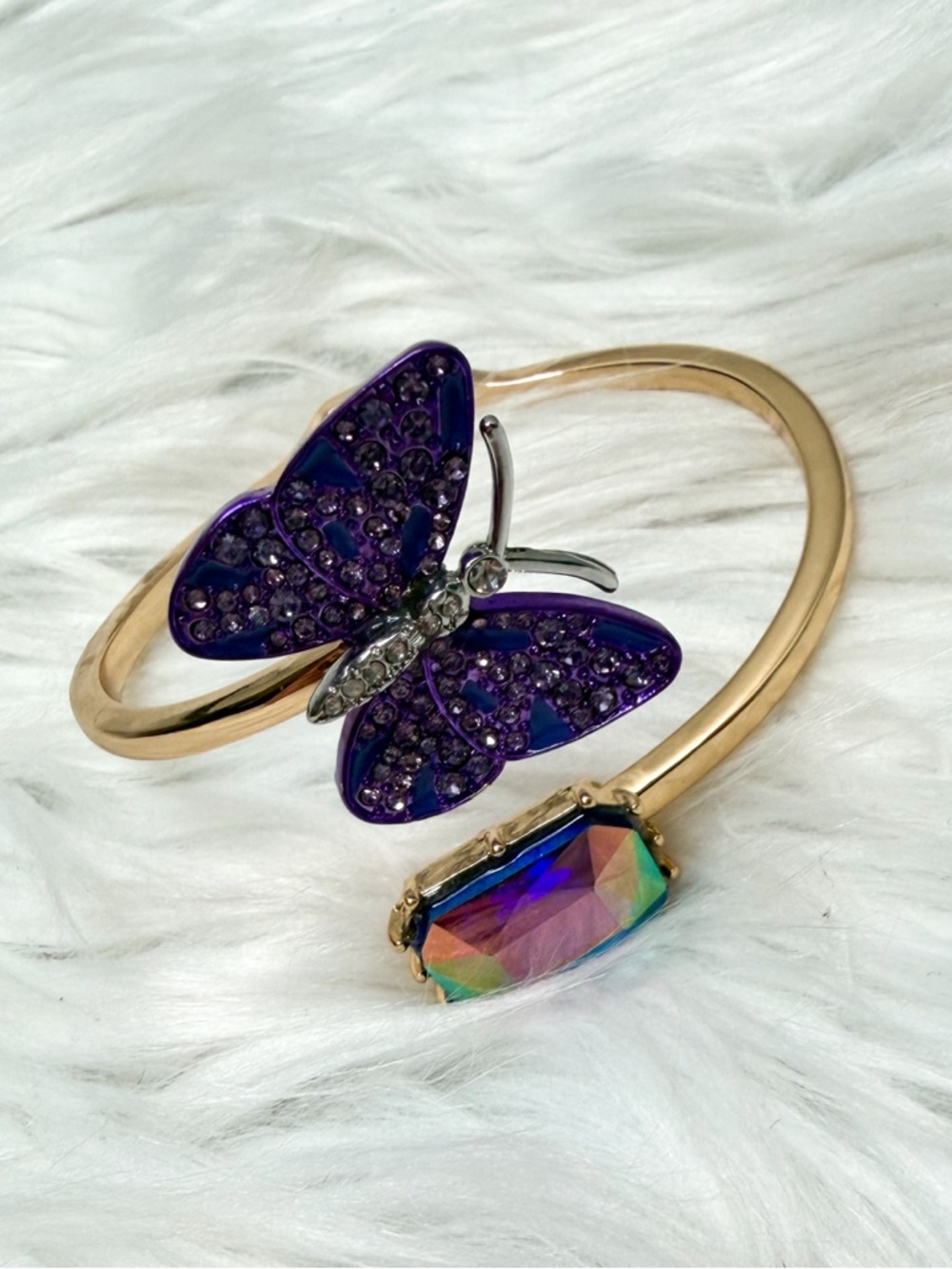 Betsey Johnson Butterfly Cuff Bracelet Rainbow Crystal Gold Tone Statement Y2K - Picture 2 of 4